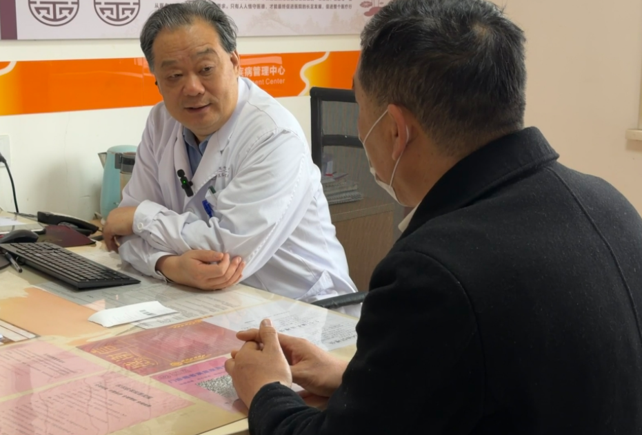 陪父抗“糖”8年，直到遇见他，我才明白什么是“降糖天花板”